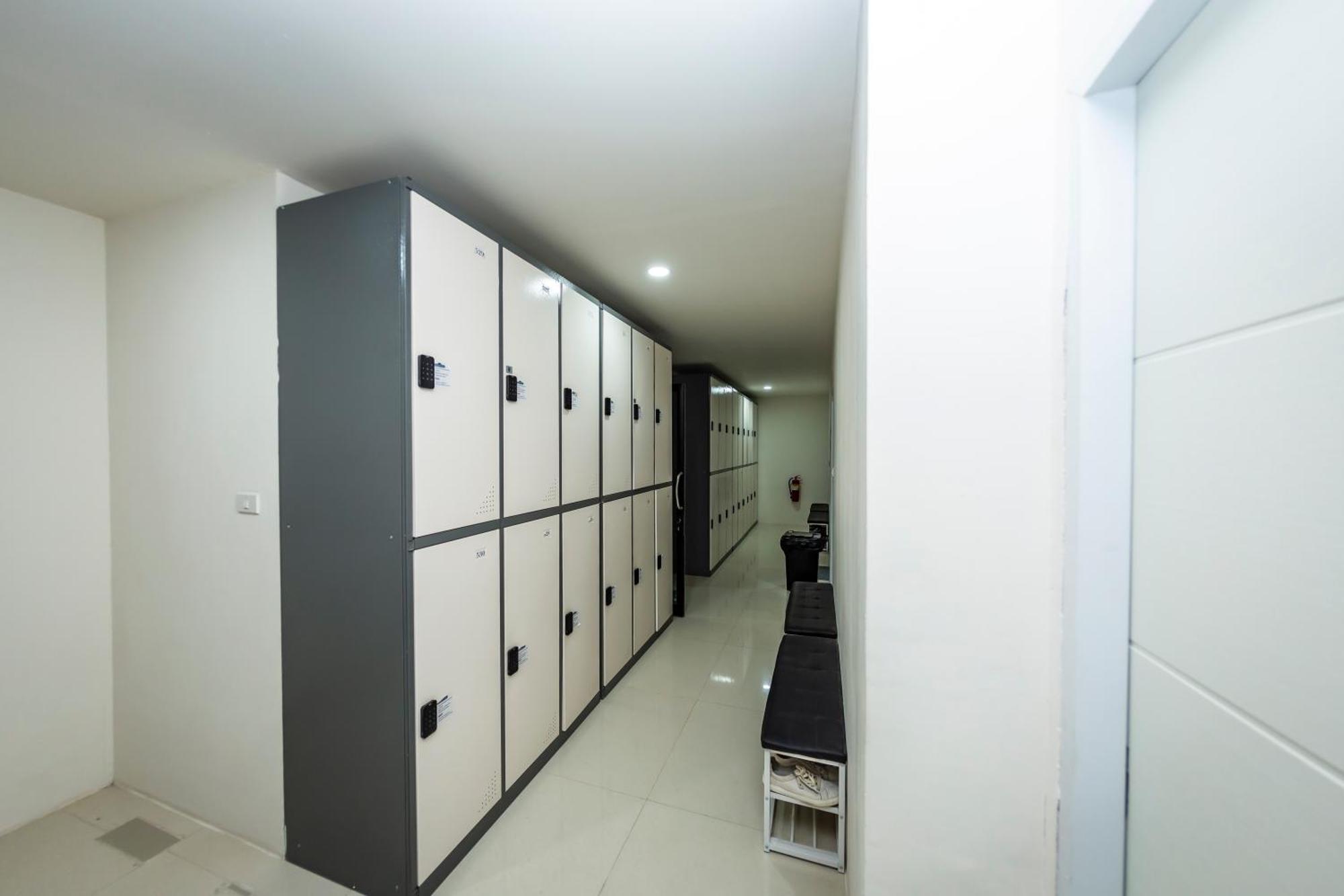 בנגקוק Kiwi Capsule Hotel מראה חיצוני תמונה